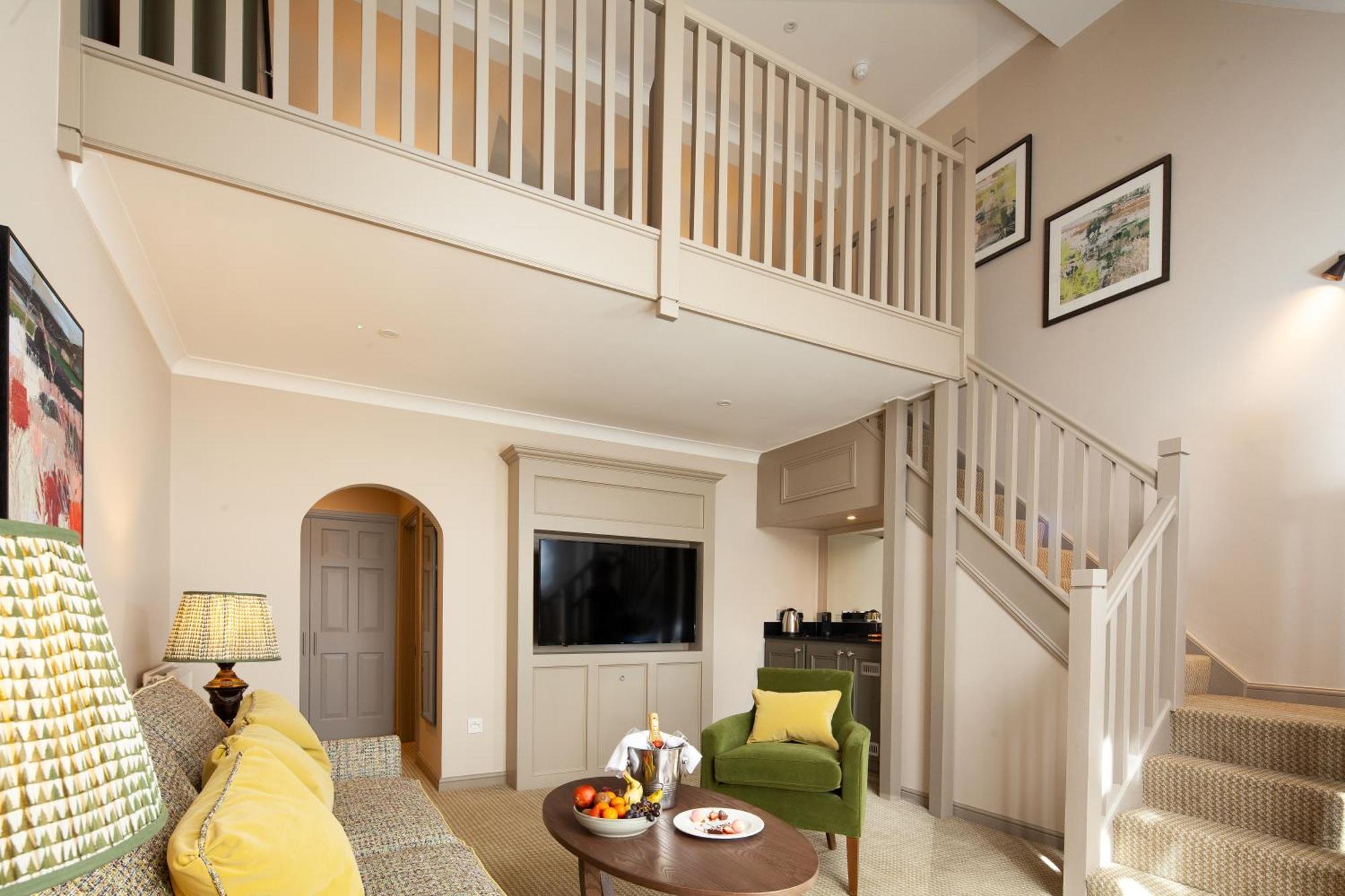 Ottershaw Foxhills Club & Resort מראה חיצוני תמונה