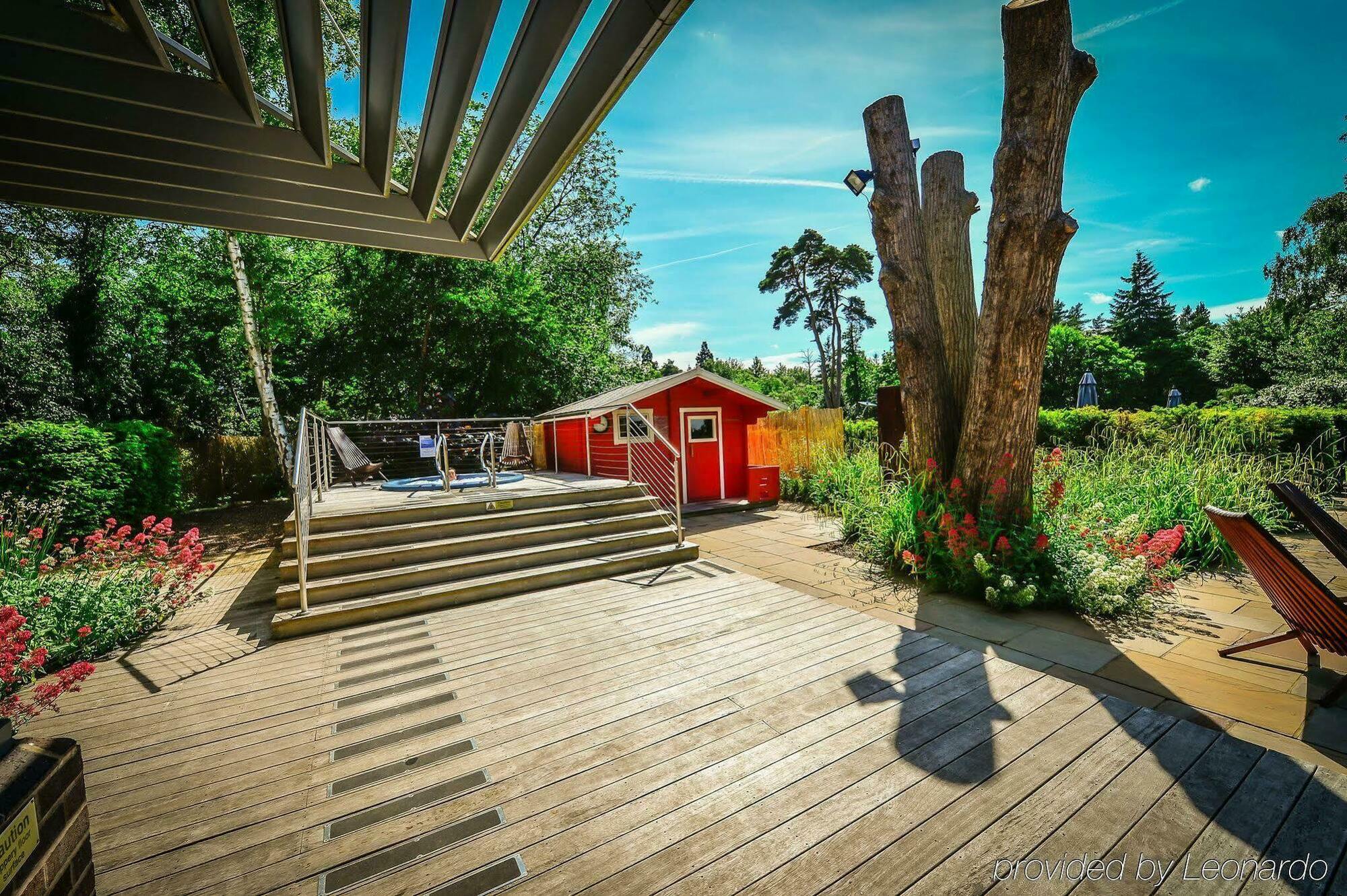 Ottershaw Foxhills Club & Resort מראה חיצוני תמונה